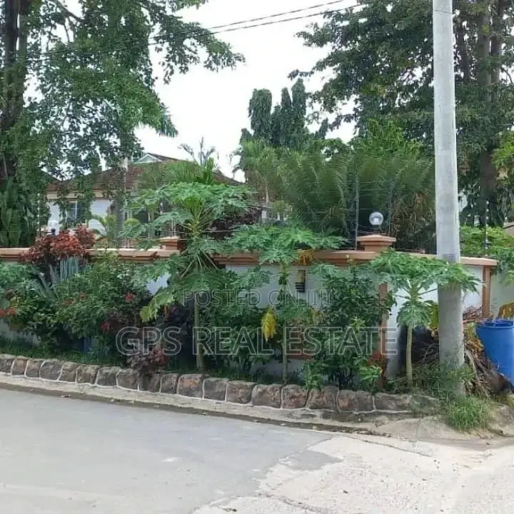 4bdrm House in Msasani, Kinondoni for sale in Kinondoni