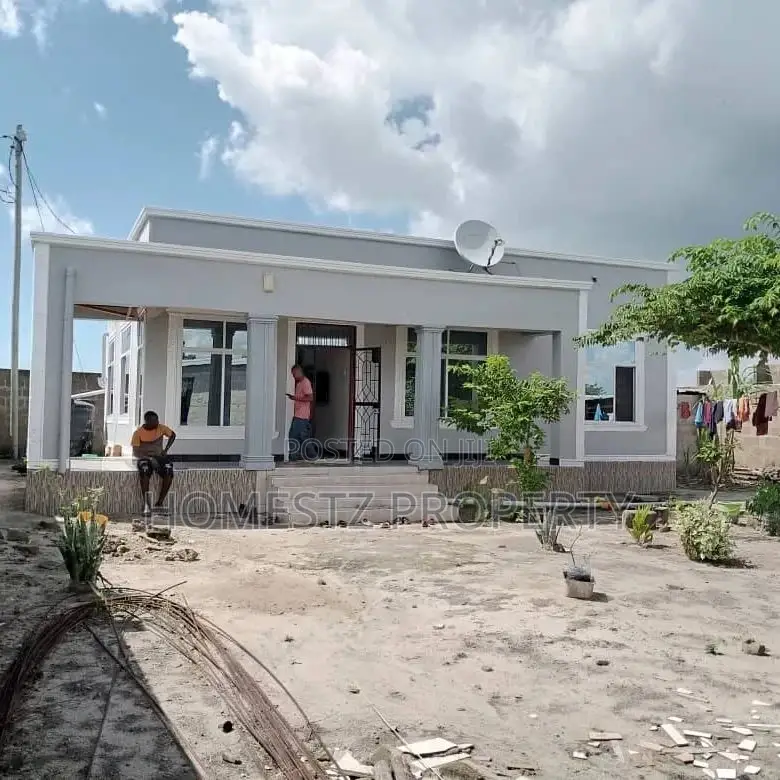 3bdrm House in Mbweni Kiemebeni, Kinondoni for sale in Kinondoni