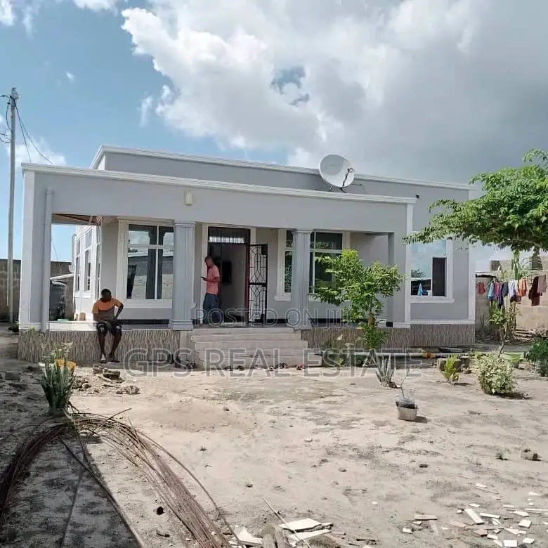 3bdrm House in Mbweni Kiemebeni, Kinondoni for sale in Kinondoni