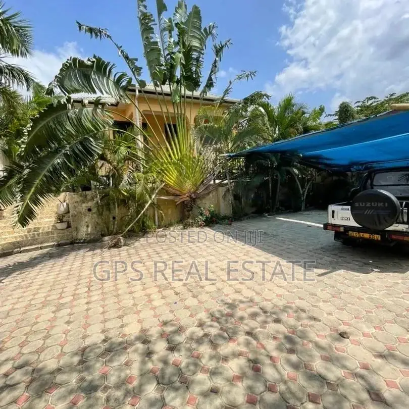 3bdrm House in Tegeta Wazo Bwawani, Kinondoni for sale in Kinondoni