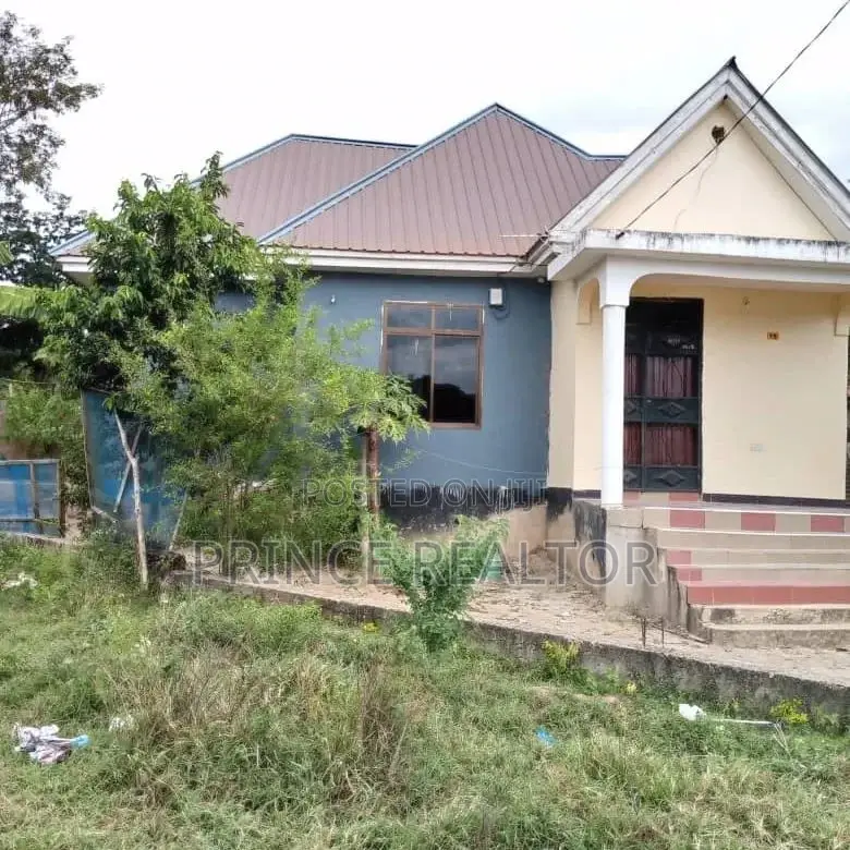 3bdrm House in Mbezi Makabe, Kinondoni for sale in Kinondoni