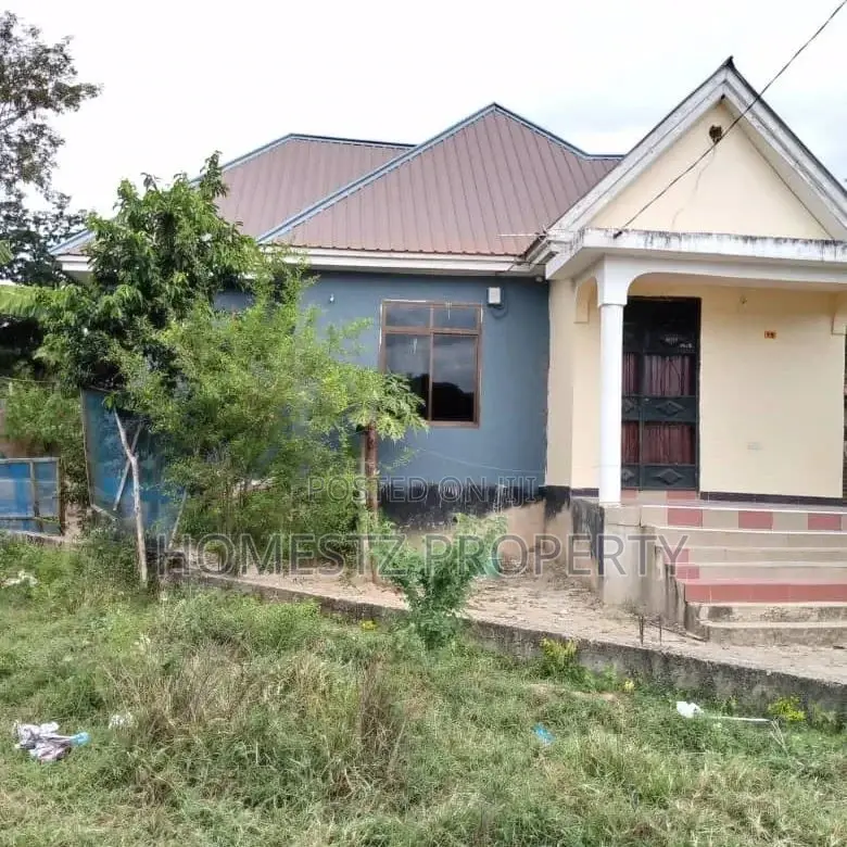 3bdrm House in Mbezi Makabe, Kinondoni for sale in Kinondoni