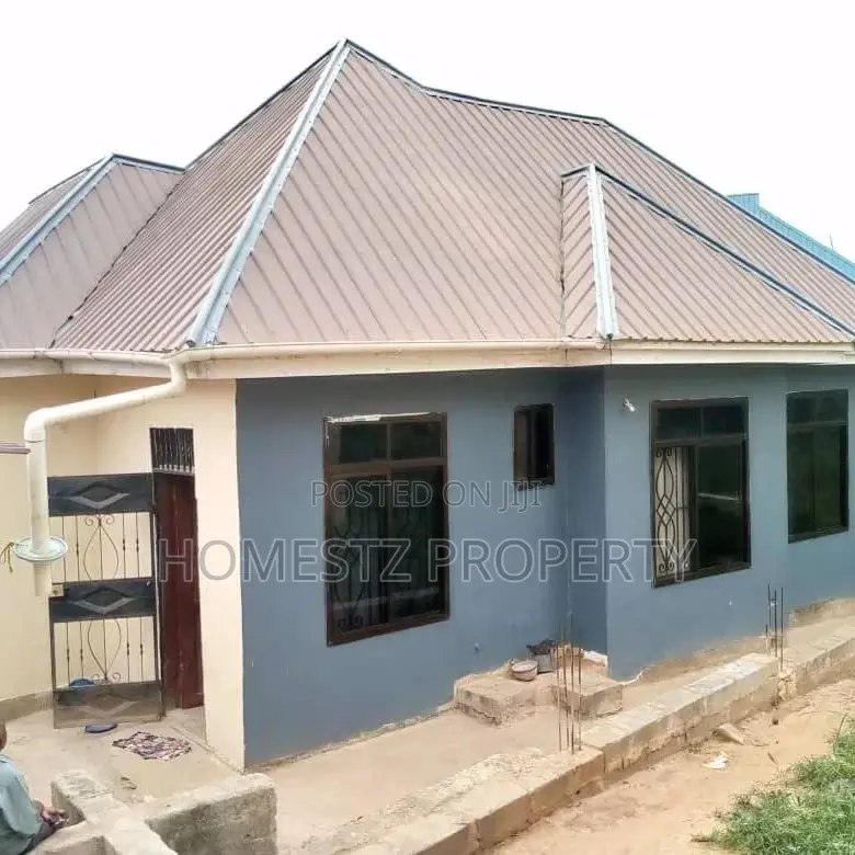 3bdrm House in Mbezi Makabe, Kinondoni for sale in Kinondoni