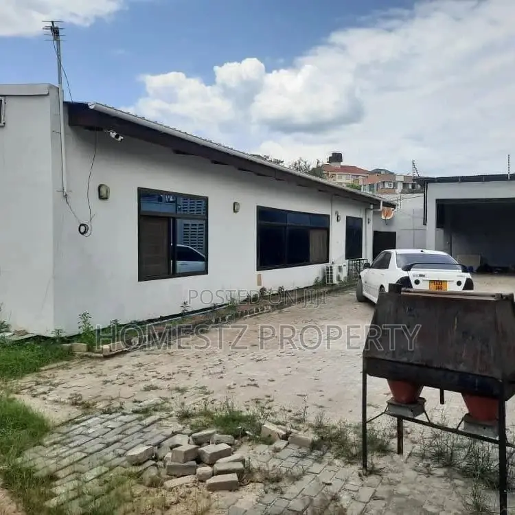 4bdrm House in Msasani, Kinondoni for sale in Kinondoni
