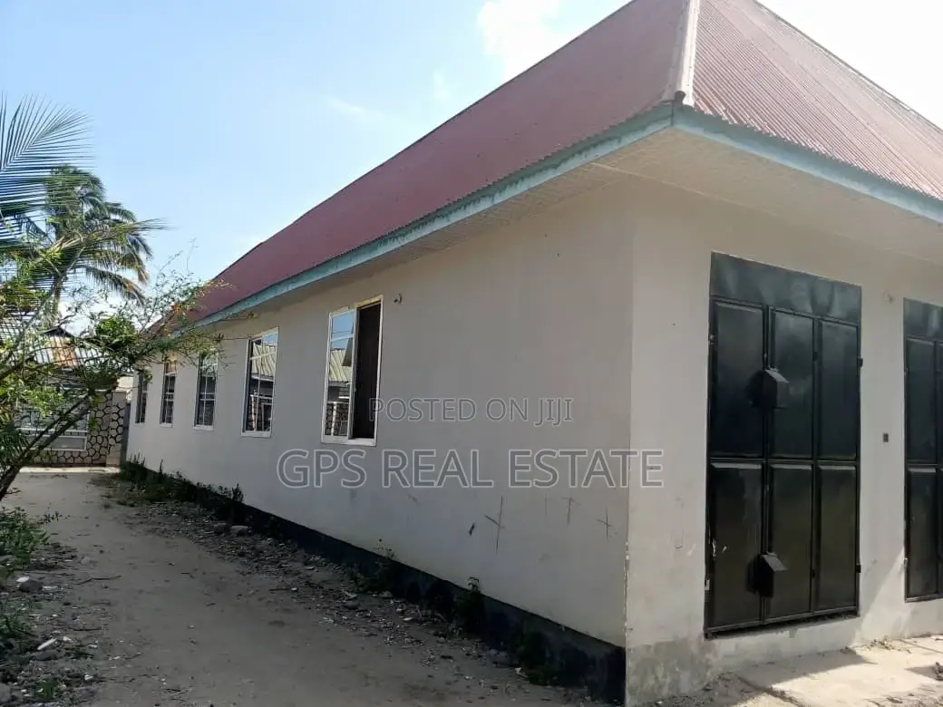 10bdrm House in Mbagala Chamazi for sale in Chamazi