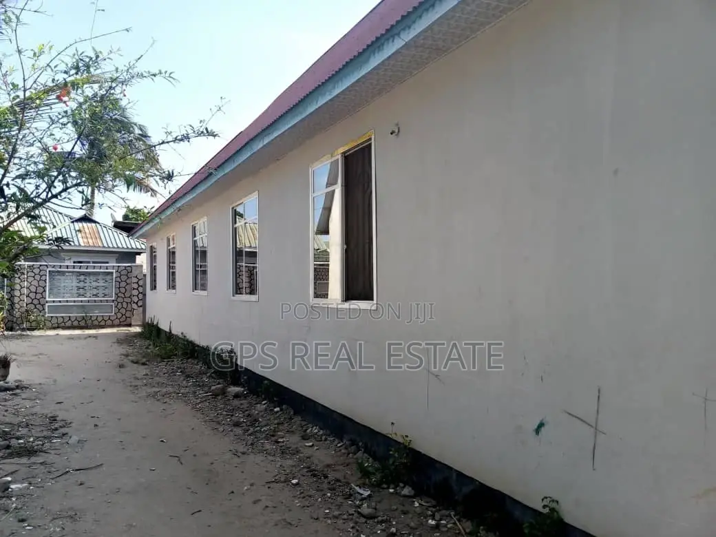 10bdrm House in Mbagala Chamazi for sale in Chamazi