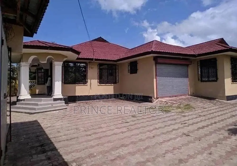 House For Sale Near Mikadi Beach in Temeke