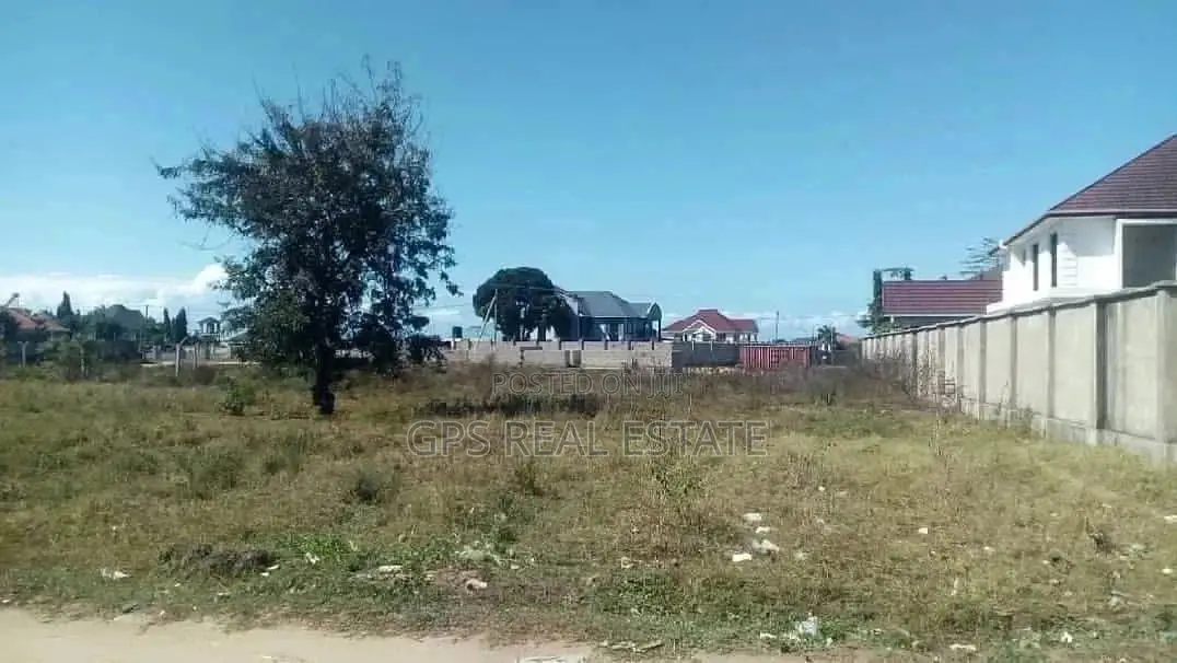 Big Plot For Sale in Kinondoni