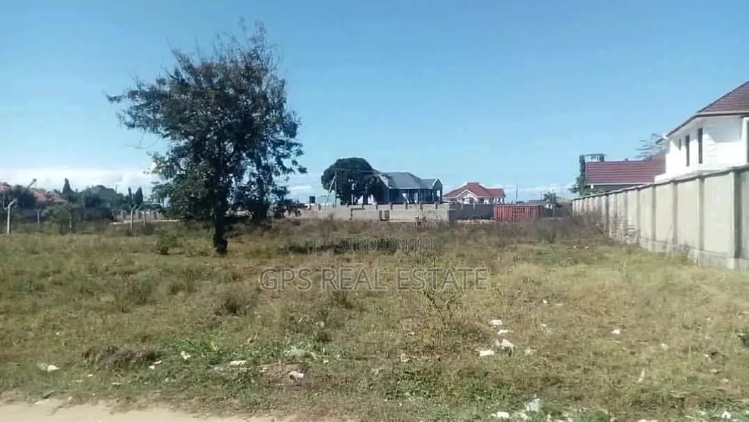 Big Plot For Sale in Kinondoni