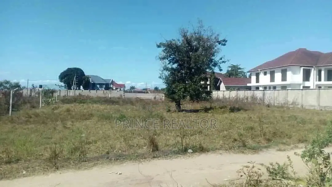 Big Plot For Sale in Kinondoni