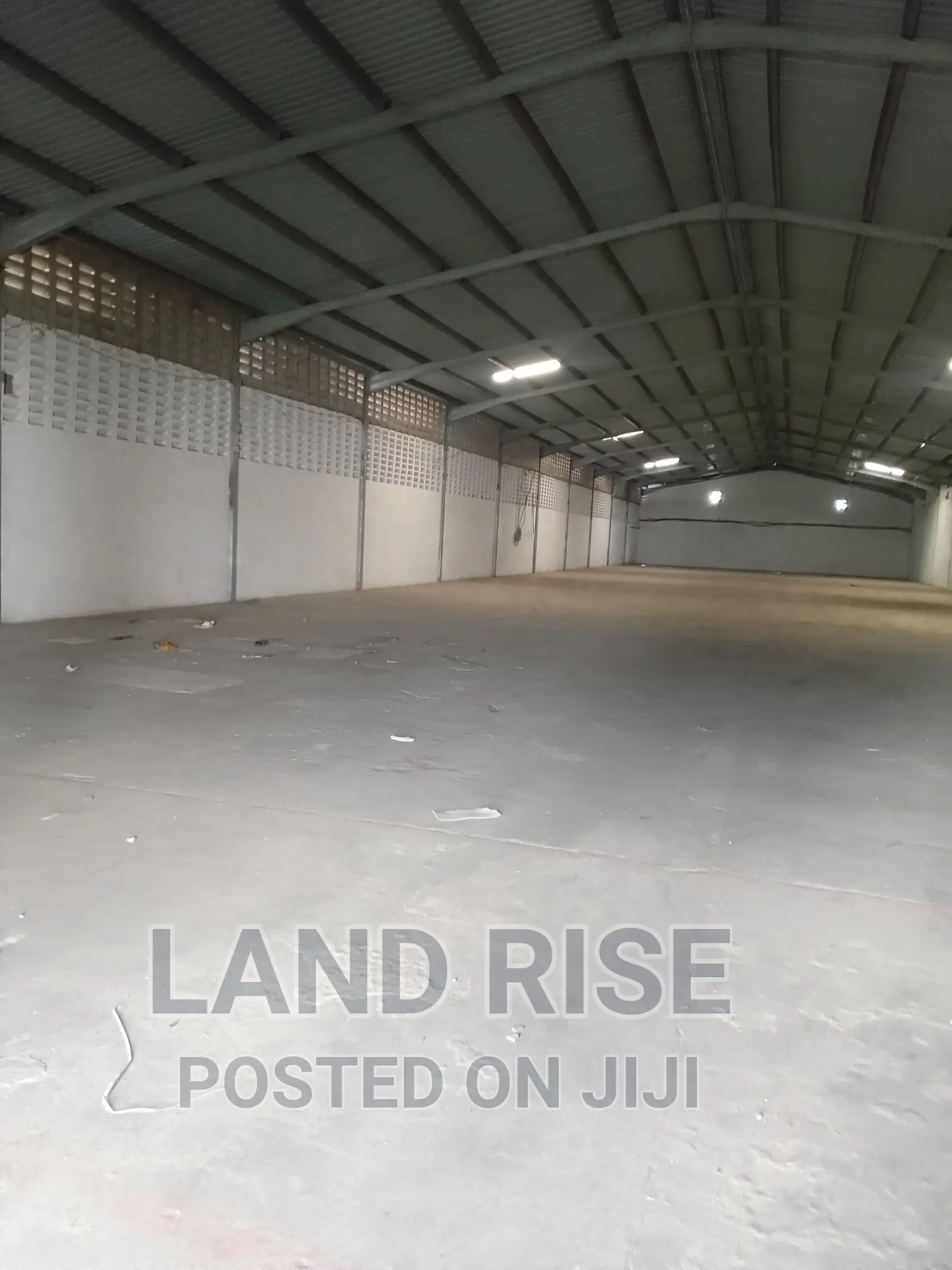 Warehouse 1350 SQM Nyerere Road in Vingunguti