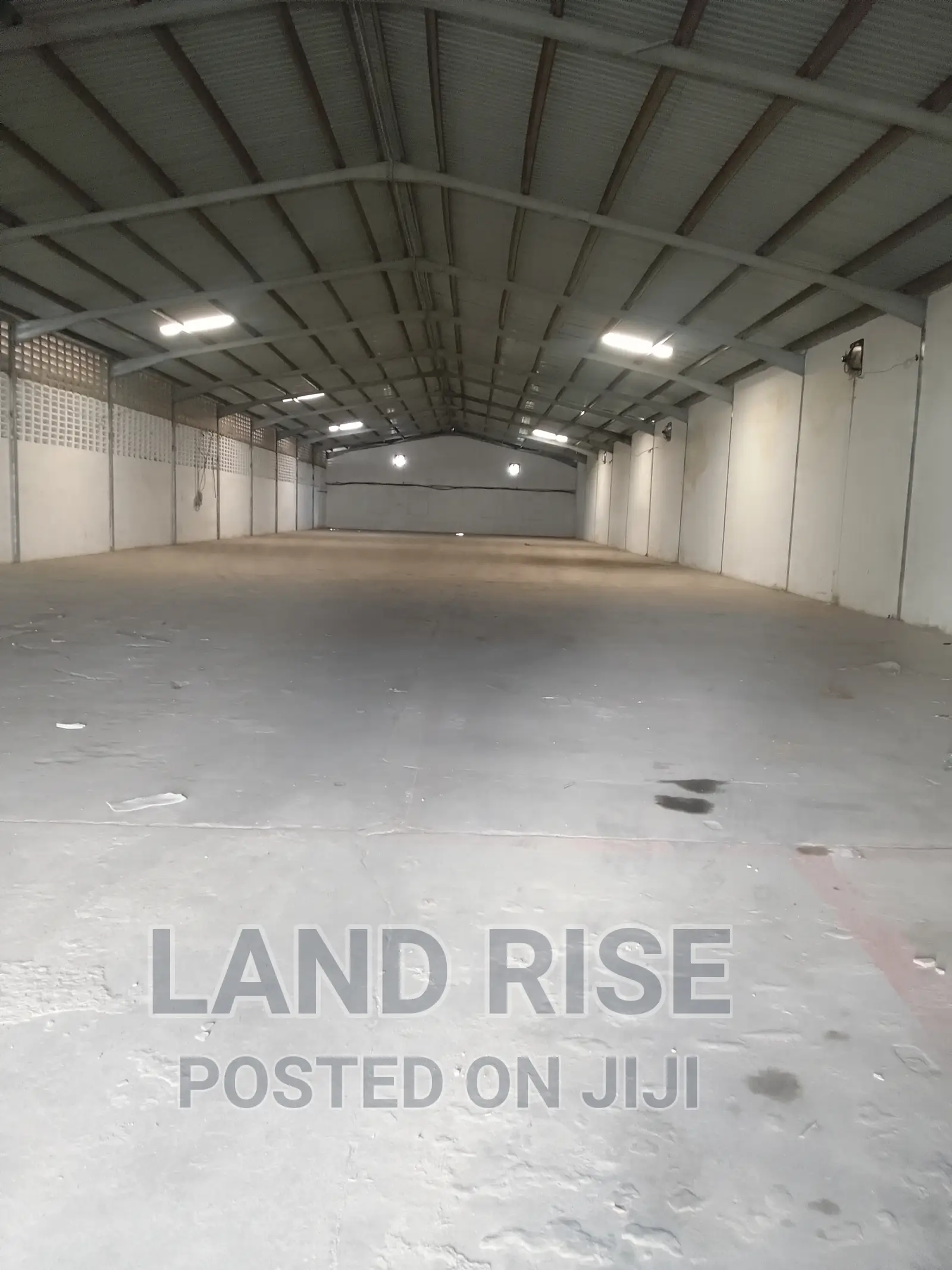 Warehouse 1350 SQM Nyerere Road in Vingunguti