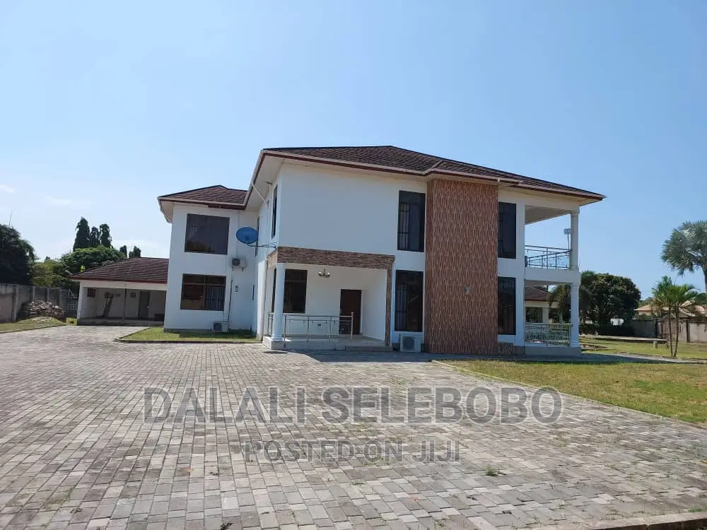 5bdrm Bungalow in Bahari Beach, Kinondoni for sale in Kinondoni