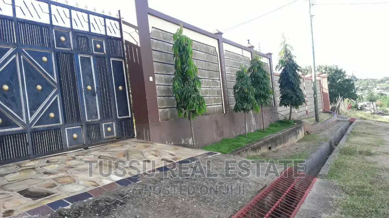 4bdrm House in Tegeta Wazo Hill, Kinondoni for sale in Kinondoni