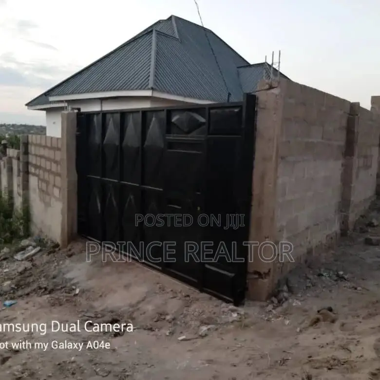 2bdrm House in Mbezi Mpigi Magoe, Kinondoni for sale in Kinondoni