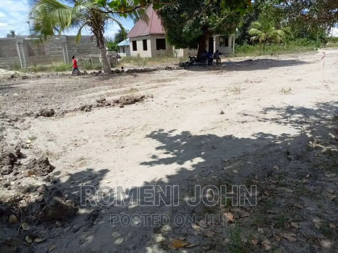 Kiwanja Kinauzwa Ml 4.5 Chanika Masantura in Ukonga
