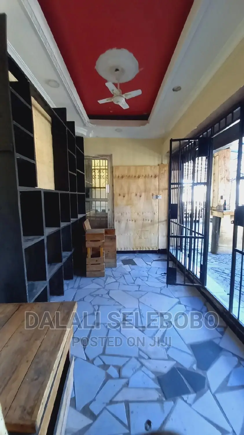 Frem Nzuri Kwa Grocery Na Mgahawa in Sinza