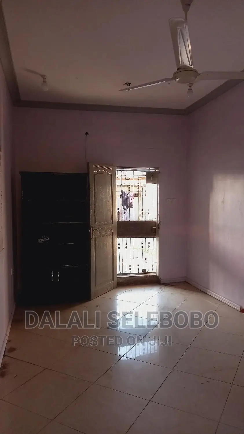 Frem Kubwa Sana Mtaa Mzuri Sana Cnza A in Sinza