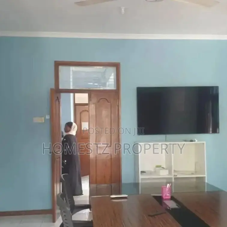 4bdrm House in Mikochen B, Kinondoni for sale in Kinondoni