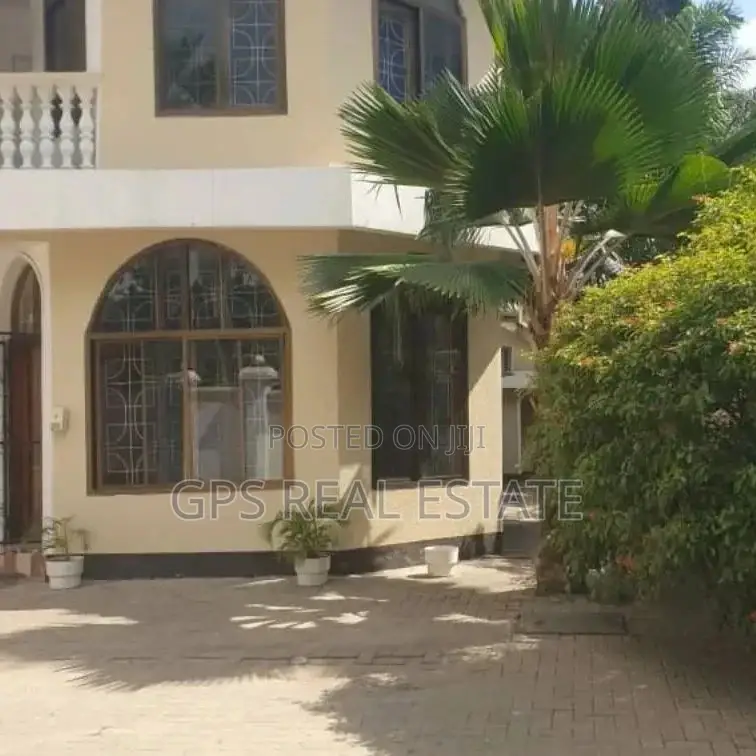 4bdrm House in Mikochen B, Kinondoni for sale in Kinondoni