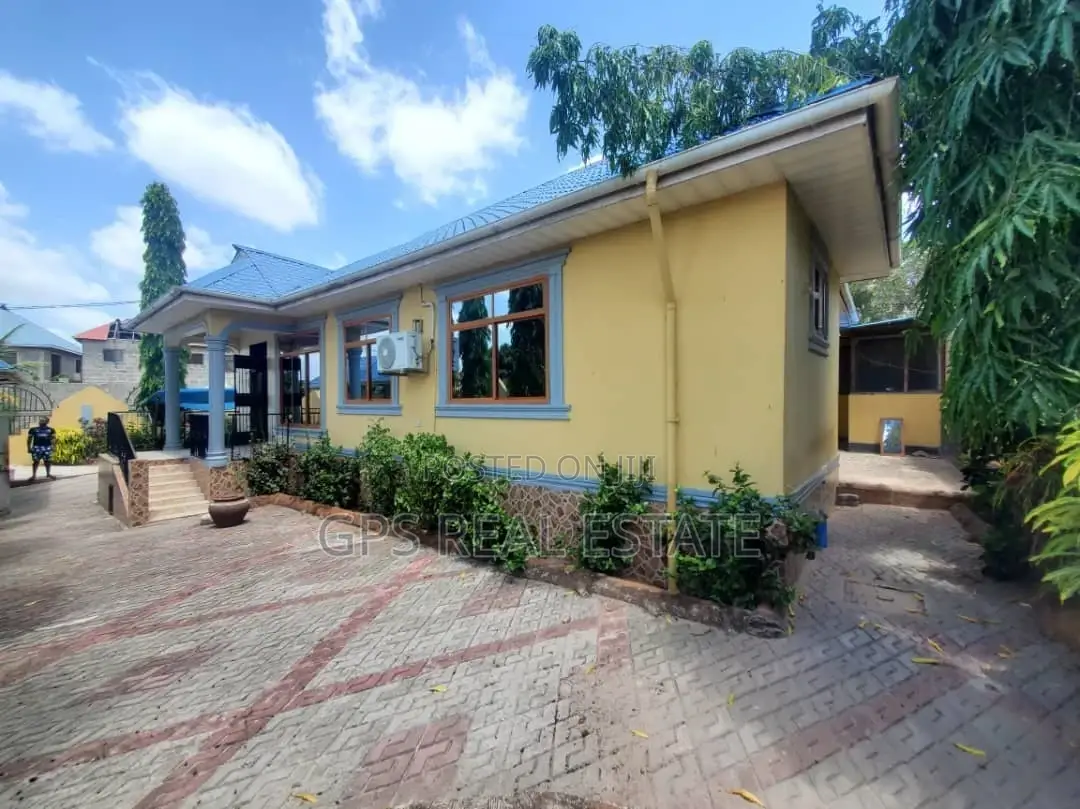 3bdrm House in Kinyerez Kifuru, Ilala for sale in Ilala