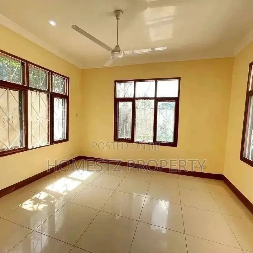 3bdrm House in Bahari Beach, Kinondoni for sale in Kinondoni