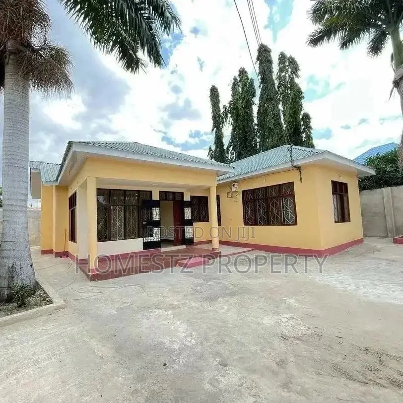 3bdrm House in Bahari Beach, Kinondoni for sale in Kinondoni