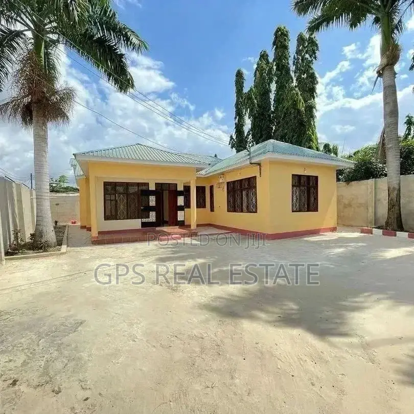 3bdrm House in Bahari Beach, Kinondoni for sale in Kinondoni