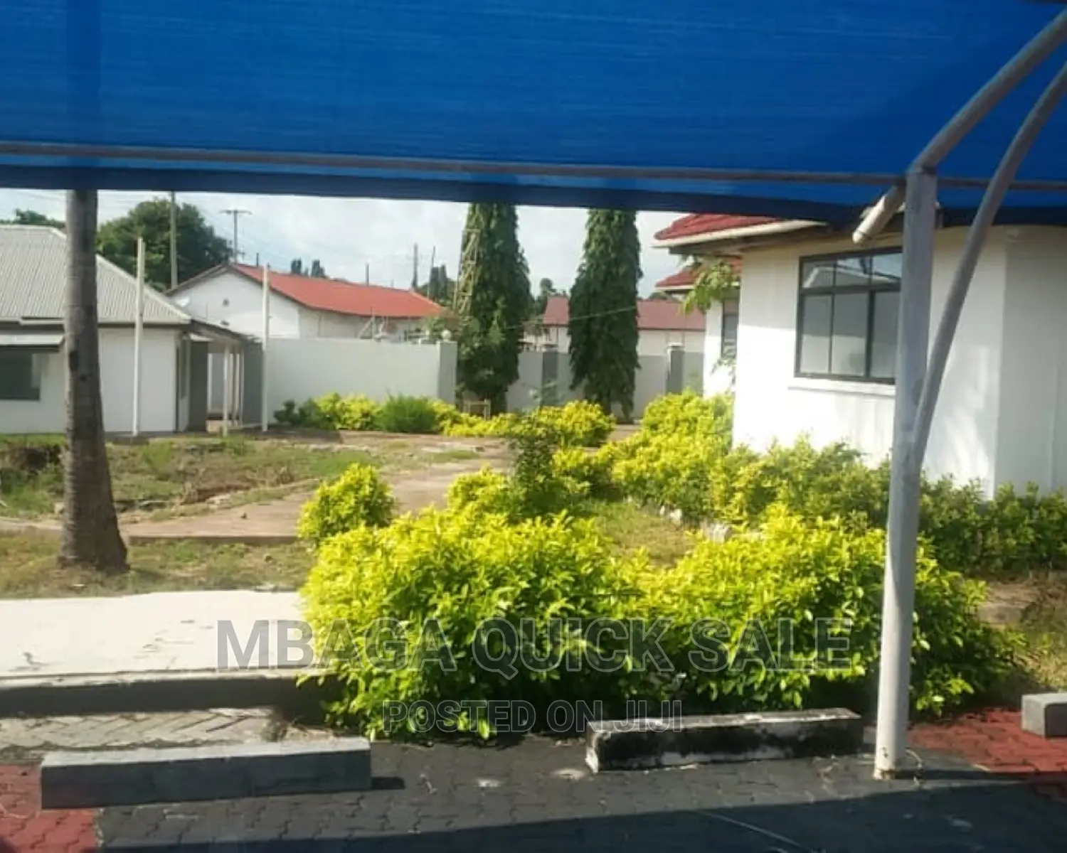 12bdrm Bungalow in Oyster Bay for rent in Oyster Bay