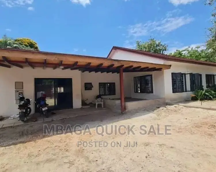 3bdrm Bungalow in Mbagaestate Estate, Masaki for rent in Masaki