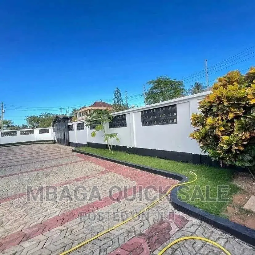 4bdrm House in Mbagaestate Estate, Mbezi Beach for rent in Mbezi Beach