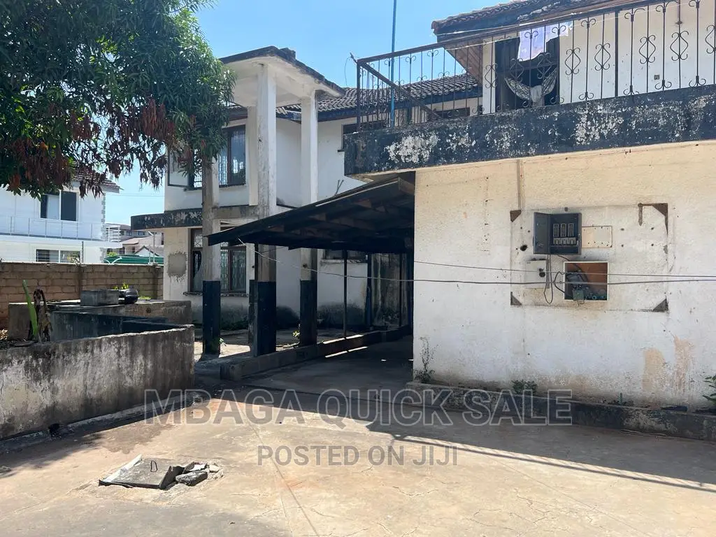 8bdrm Bungalow in Mbagaestate, Mikocheni for rent in Mikocheni