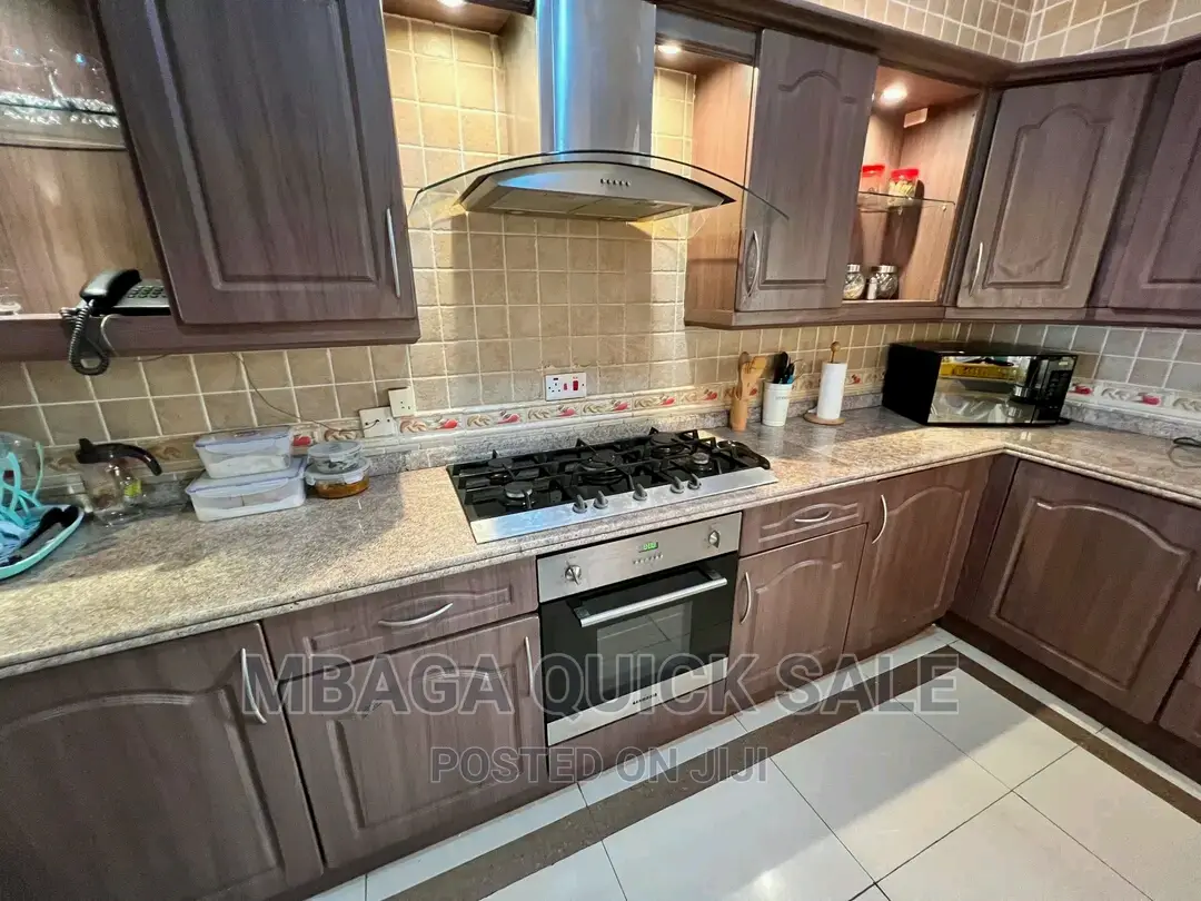 Furnished 3bdrm Apartment in Toure Drive  Street, Masaki for rent in Masaki