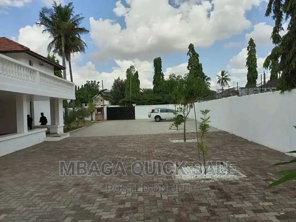 5bdrm Mansion in Mikocheni A, Kinondoni for rent in Kinondoni