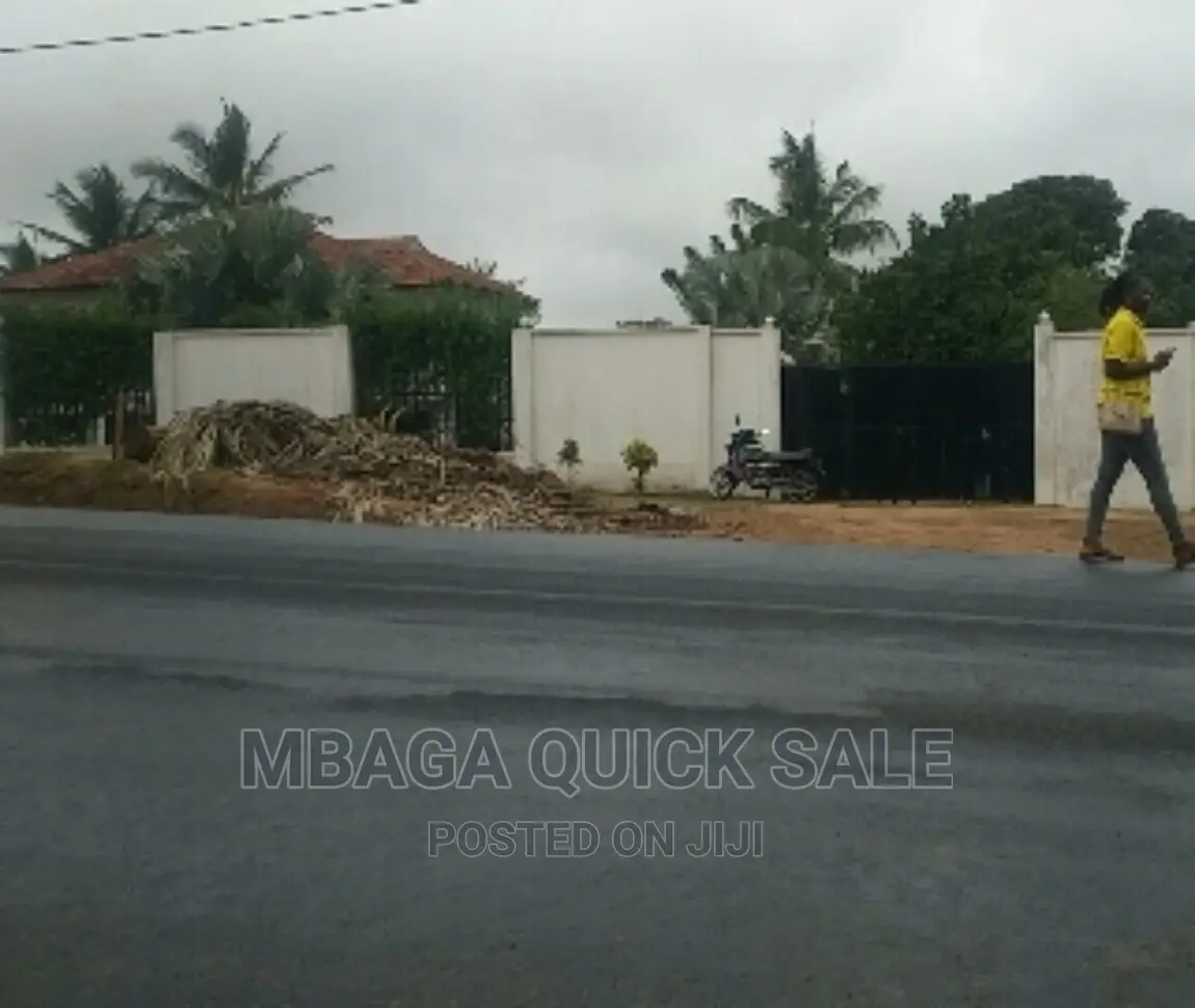 Furnished 5bdrm House in Mbaga  Estate, Kinondoni for rent in Kinondoni