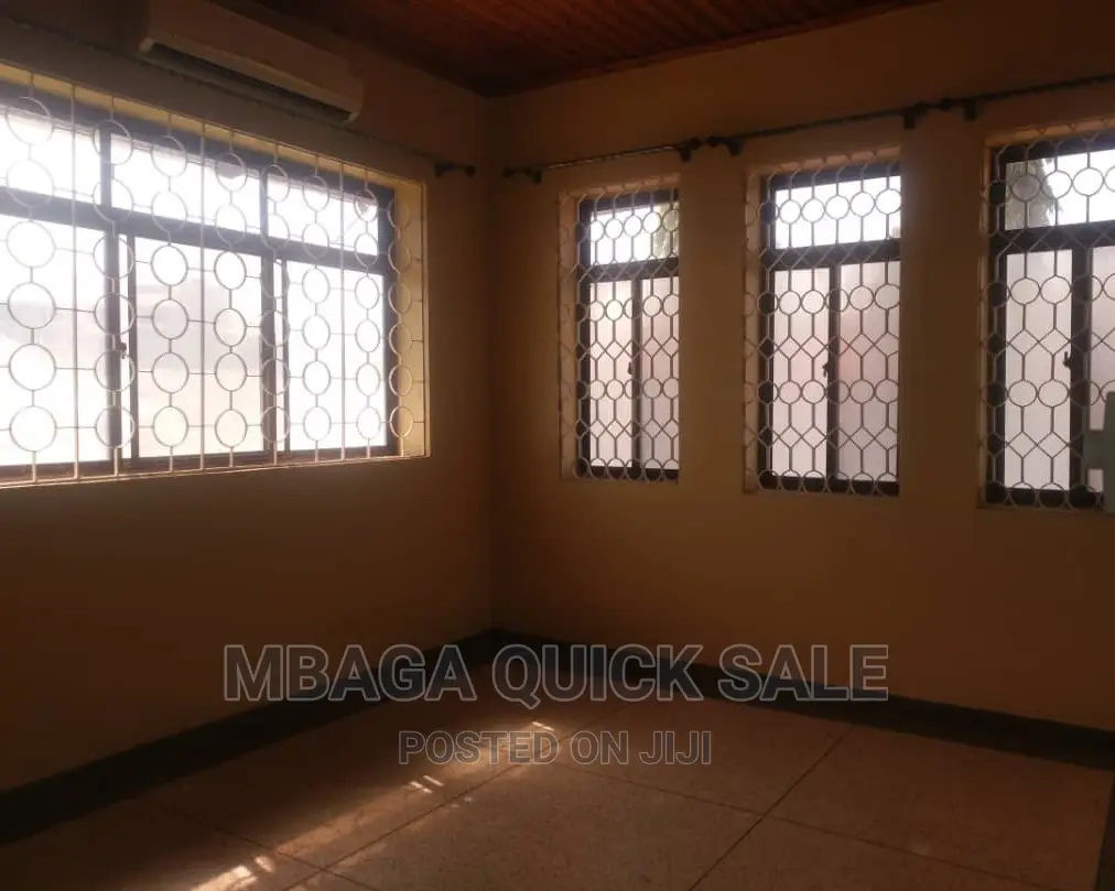 12bdrm House in Mbaga Estate, Oyster Bay for rent in Oyster Bay