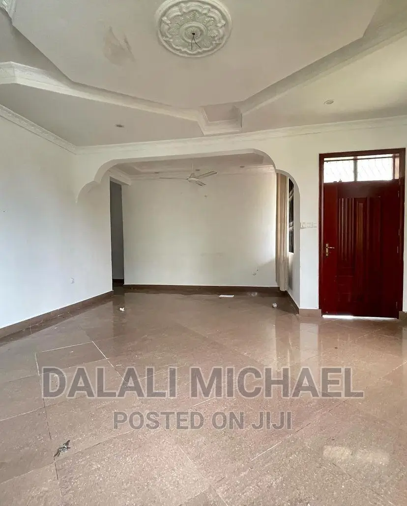 3bdrm House in Mbezibeach for sale in Mbezi