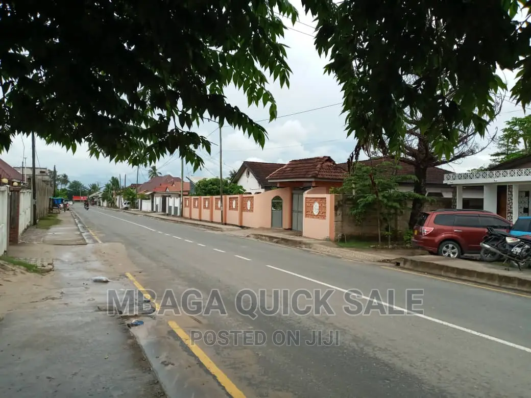 4bdrm House in Mbezi Beach Masana for rent in Mbezi Beach