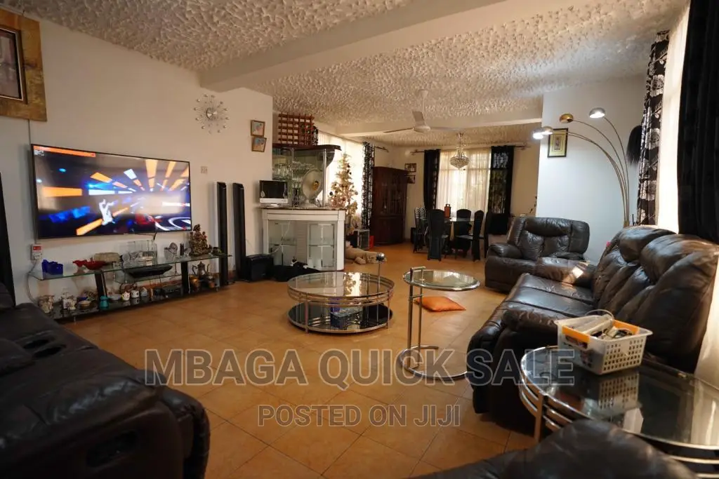 Furnished 5bdrm Maisonette in Mikochen Warioba, Mikocheni for rent in Mikocheni