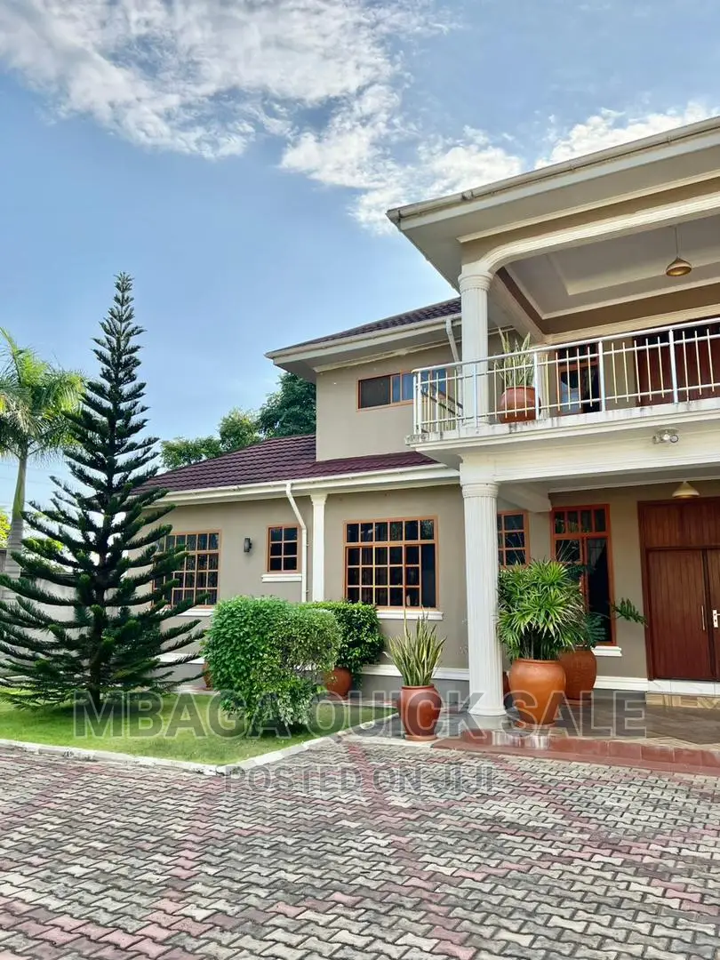 5bdrm House in Bunju for sale in Bunju