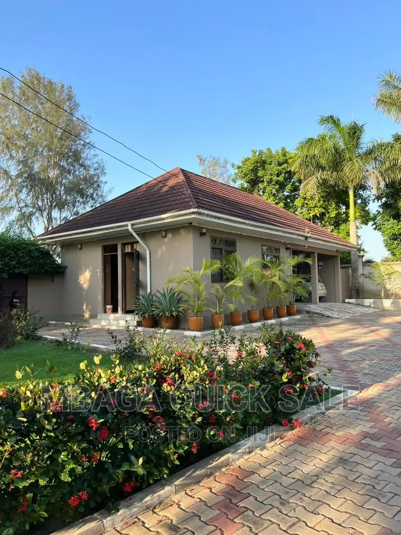 5bdrm House in Bunju for sale in Bunju