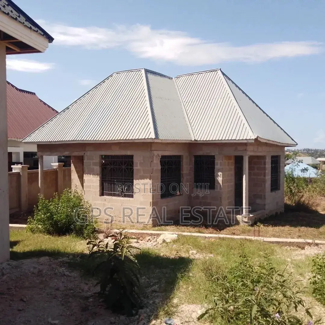 3bdrm House in Kimara Njia Panda, Kinondoni for sale in Kinondoni