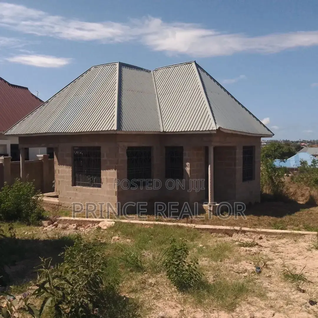 3bdrm House in Kimara Njia Panda, Kinondoni for sale in Kinondoni