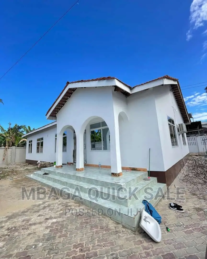 4bdrm Bungalow in Mbezi Beach  Jogoo for rent in Mbezi Beach