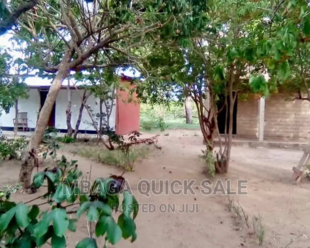 6bdrm Bungalow in R U Fiji Mwaseni for rent in Mwaseni