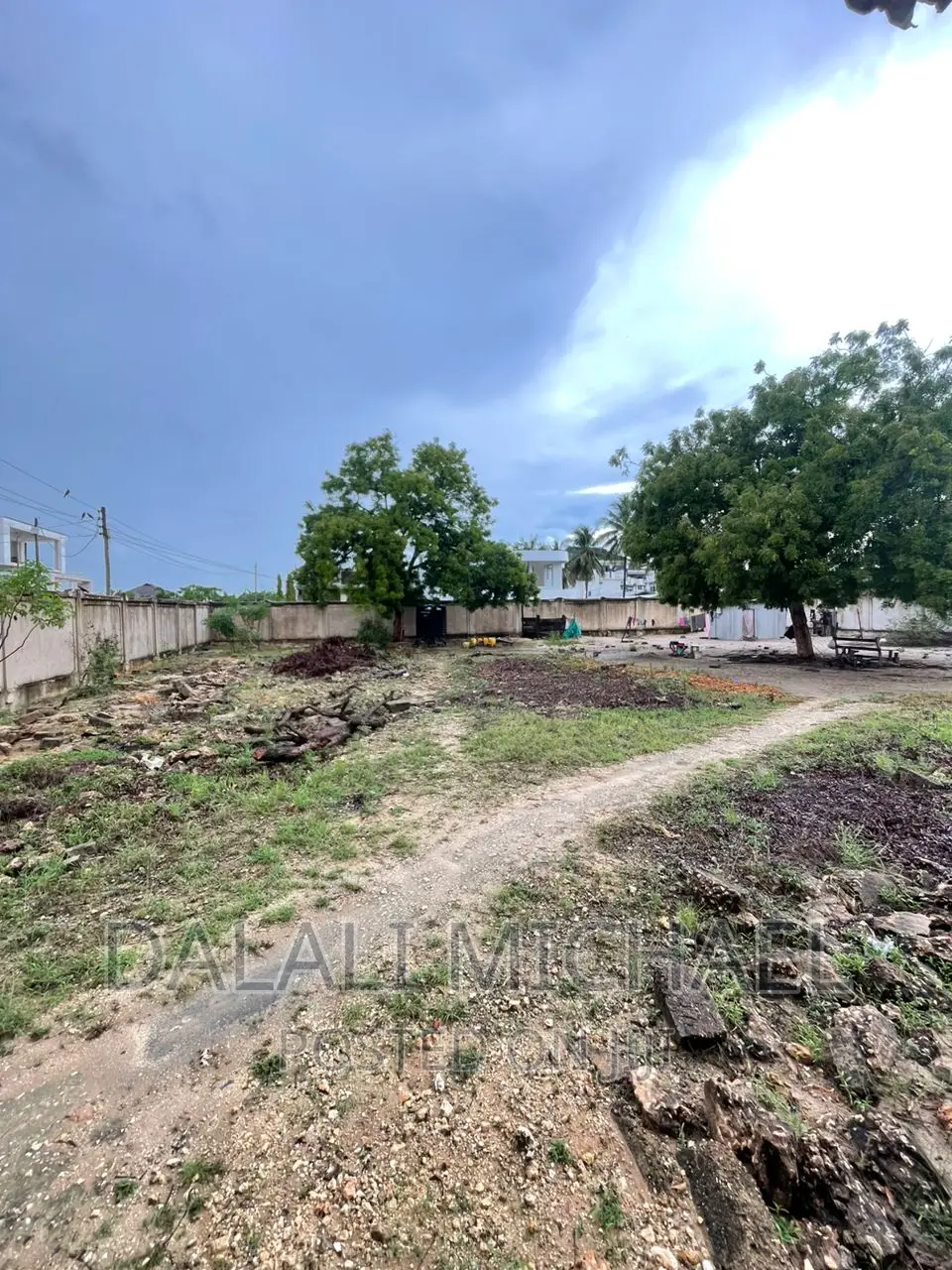 Plot for Sale Mbezibeach !!? in Mbezi