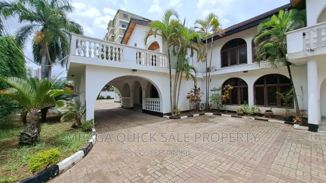 10bdrm House in Regent Estate, Mikocheni for rent in Mikocheni