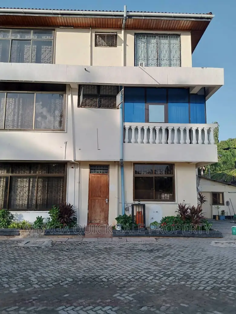 10bdrm House in Mikocheni Kwa  for rent in Mikocheni
