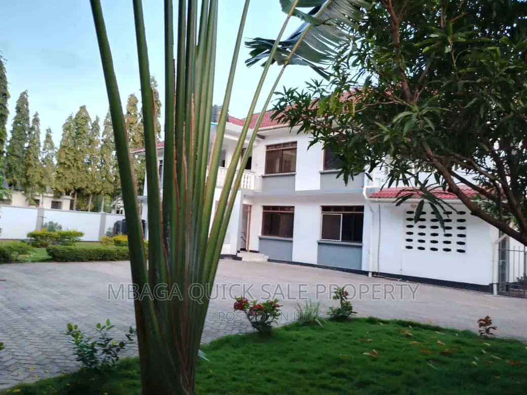 4bdrm House in Mbezi Beach  Near for rent in Mbezi Beach