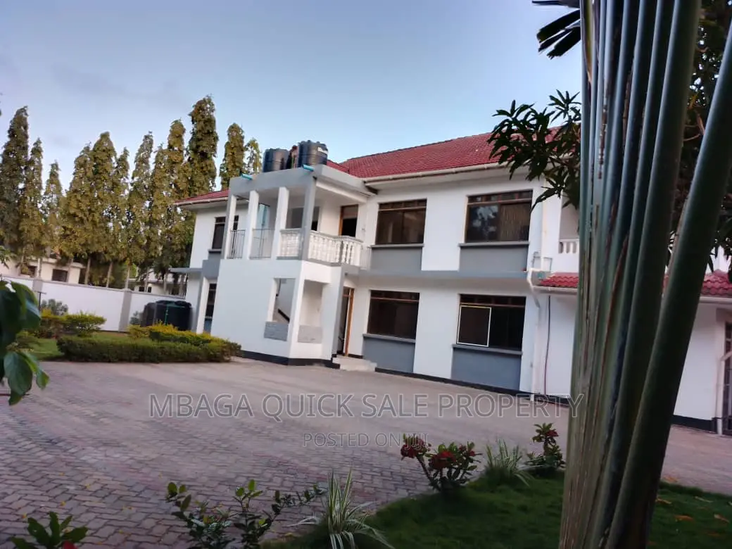 4bdrm House in Mbezi Beach  Near for rent in Mbezi Beach